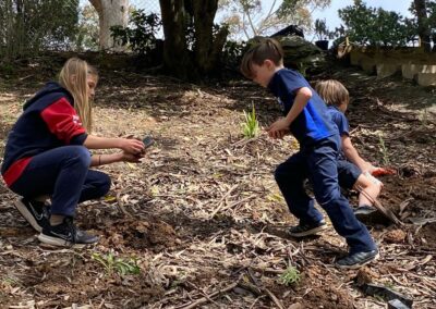Supported by their Woolworths Junior Landcare Grant, students at Norton Summit Primary School were able to create a sustainable native garden on a hillside leading down to the school’s nature playground.